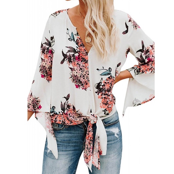 5⭐️/LUCY/ Floral Flare Sleeve Tie Front Blouse - Picture 2 of 6